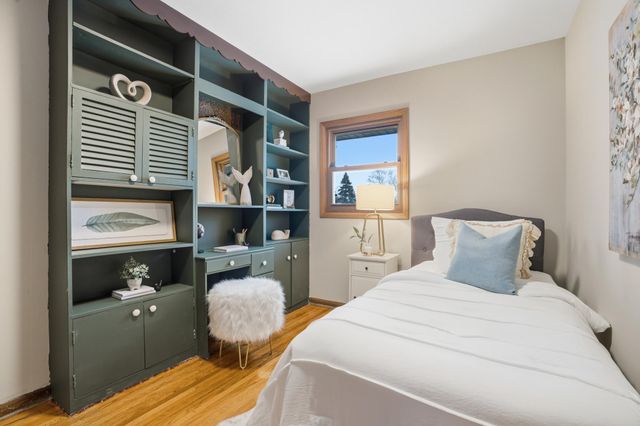 2846 Sumter Avenue N, New Hope, MN 55427