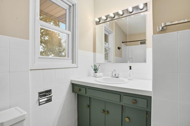 2846 Sumter Avenue N, New Hope, MN 55427