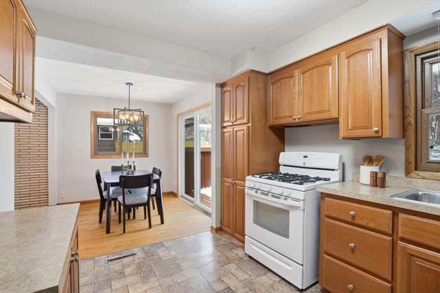 2846 Sumter Avenue N, New Hope, MN 55427