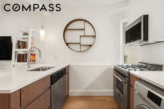 88 Charles St Apt 3A, New York City, NY 10014