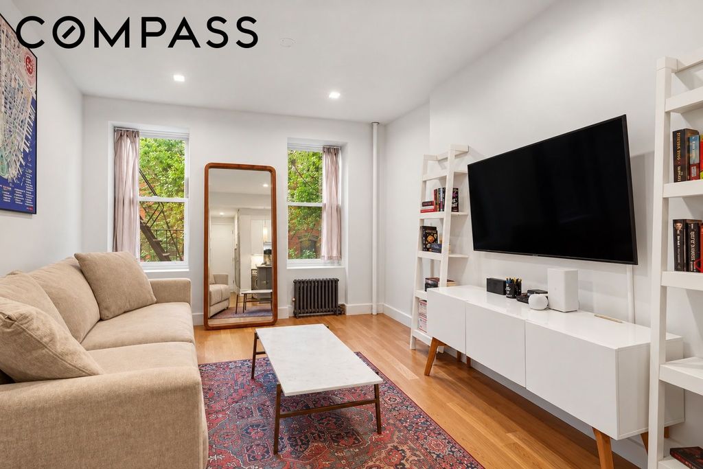 88 Charles St Apt 3A, New York City, NY 10014