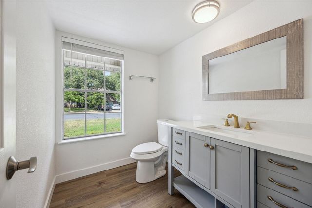 4525 Langtry LN, Austin, TX 78749