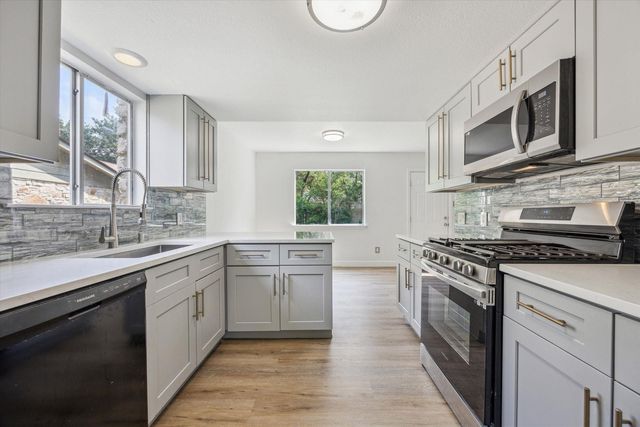 4525 Langtry LN, Austin, TX 78749