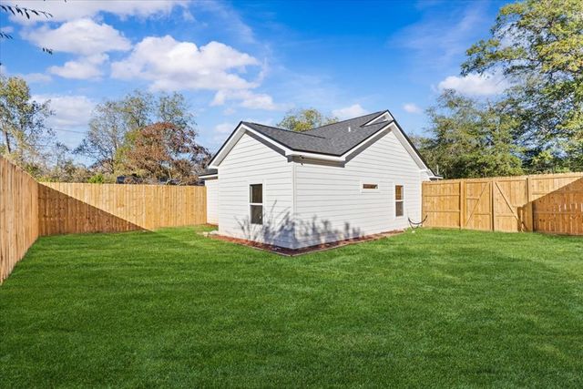 321 Simmons Avenue, Ozark, AL 36360