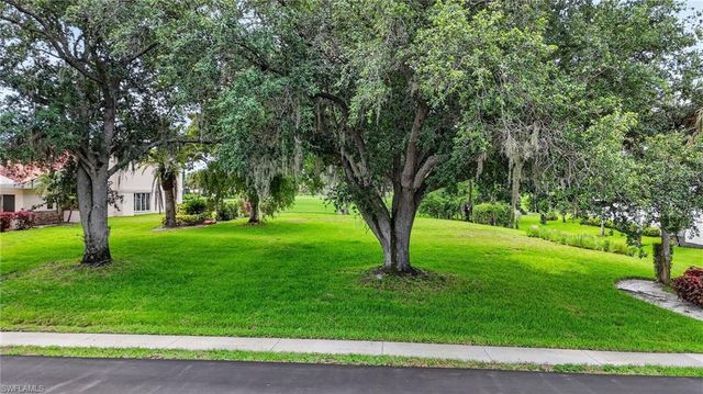 16047 Forest Oaks DR, Fort Myers, FL 33908