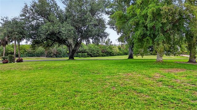 16047 Forest Oaks DR, Fort Myers, FL 33908