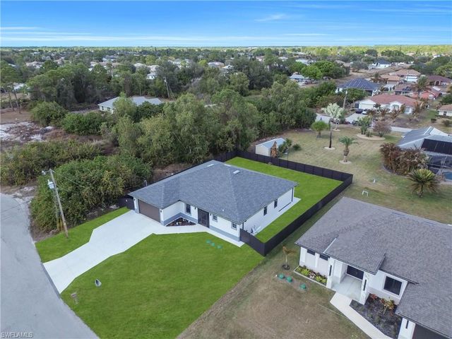 3016 6th ST W, Lehigh Acres, FL 33971