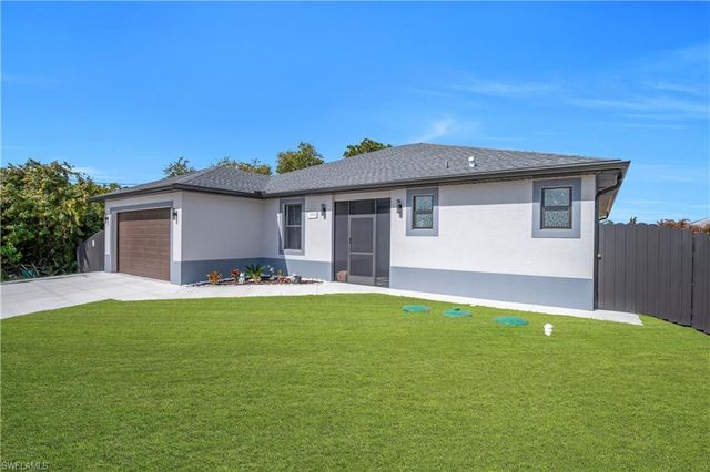 3016 6th ST W, Lehigh Acres, FL 33971