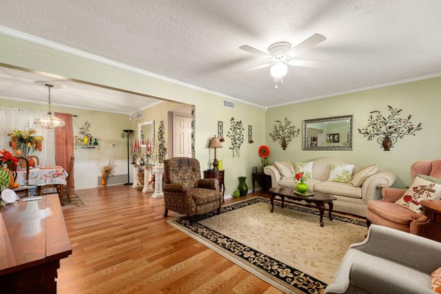 1811 Myrtle Street, Liberty, TX 77575