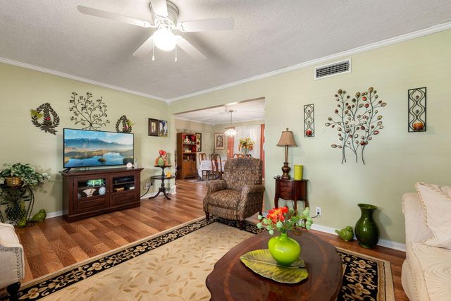 1811 Myrtle Street, Liberty, TX 77575