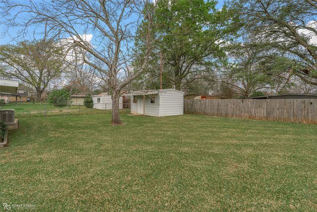 1819 Mars Drive, Bossier City, LA 71112