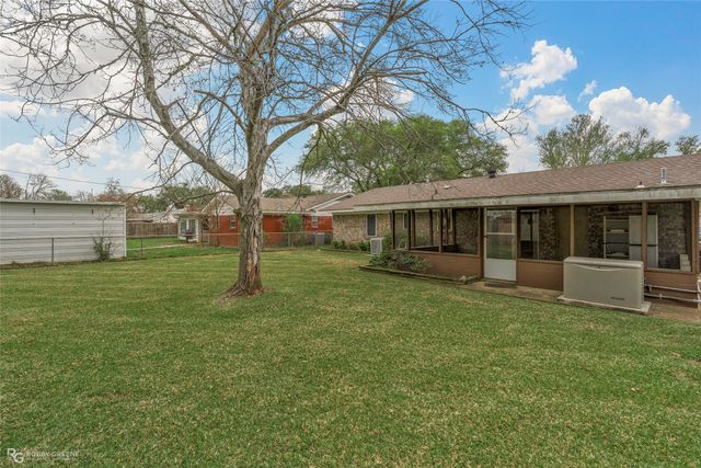 1819 Mars Drive, Bossier City, LA 71112