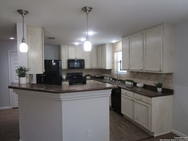 1011 Sundance Ft, San Antonio, TX 78245