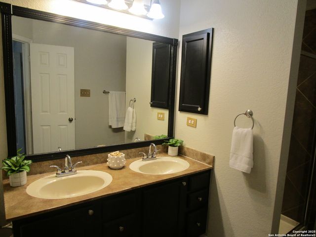 1011 Sundance Ft, San Antonio, TX 78245