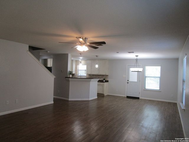 1011 Sundance Ft, San Antonio, TX 78245
