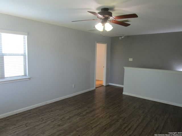 1011 Sundance Ft, San Antonio, TX 78245