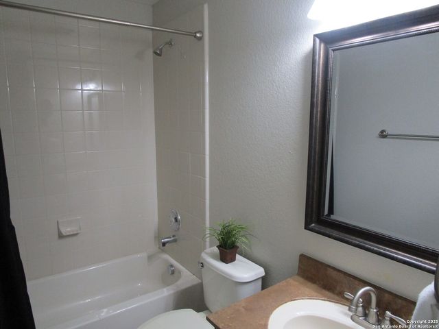 1011 Sundance Ft, San Antonio, TX 78245