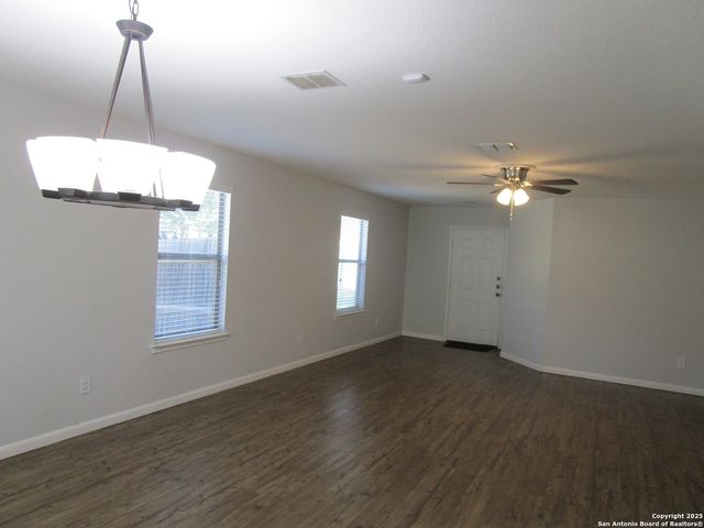 1011 Sundance Ft, San Antonio, TX 78245