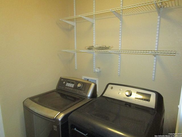 1011 Sundance Ft, San Antonio, TX 78245