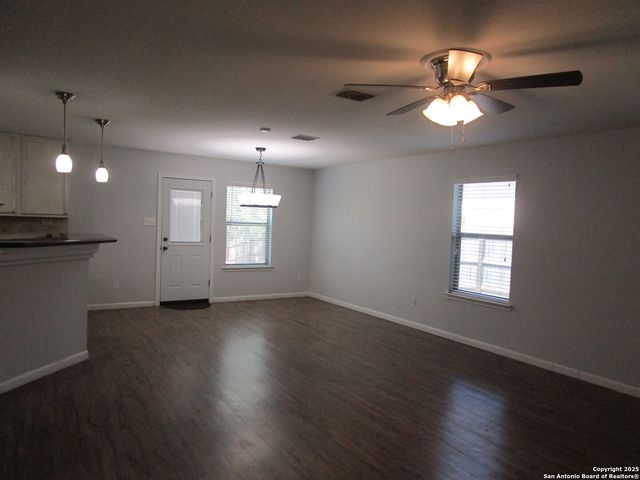 1011 Sundance Ft, San Antonio, TX 78245