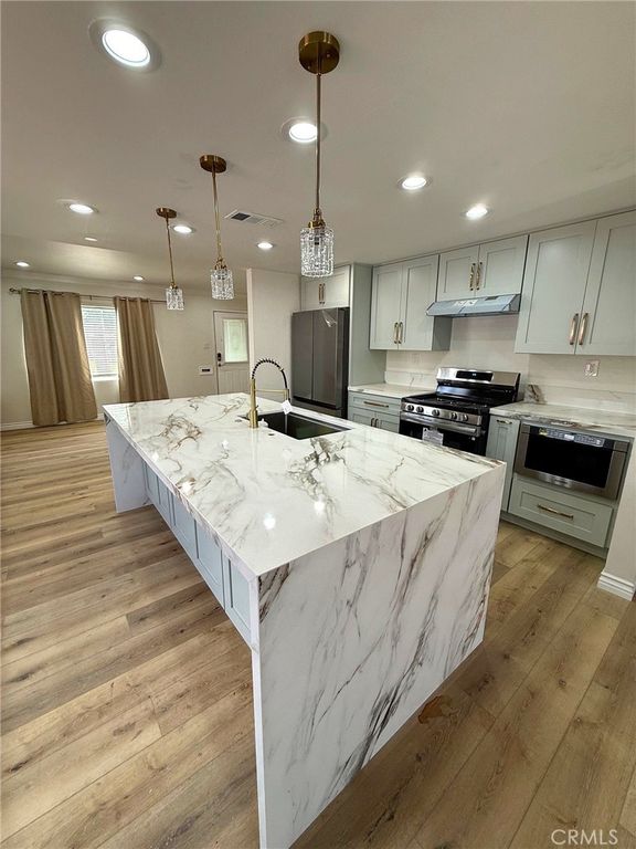 Image 2 of property listing at 417 N Vernon, Azusa, CA 91702