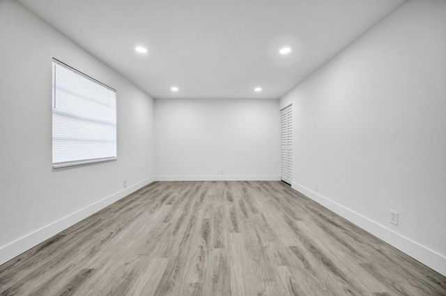 1015 NE 17TH Avenue 104, Fort Lauderdale, FL 33304