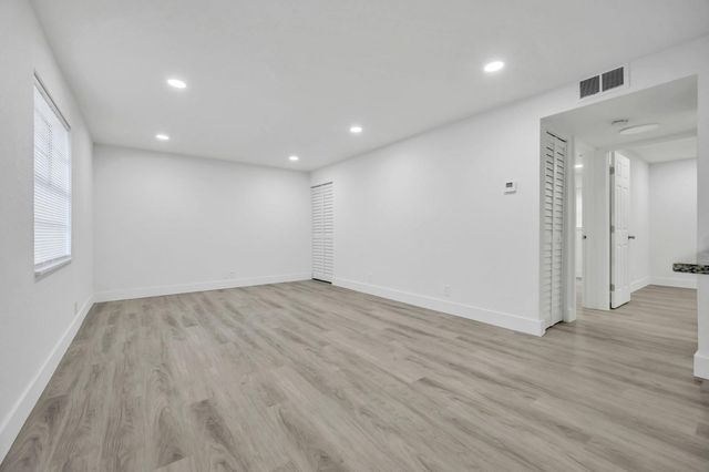 1015 NE 17TH Avenue 104, Fort Lauderdale, FL 33304