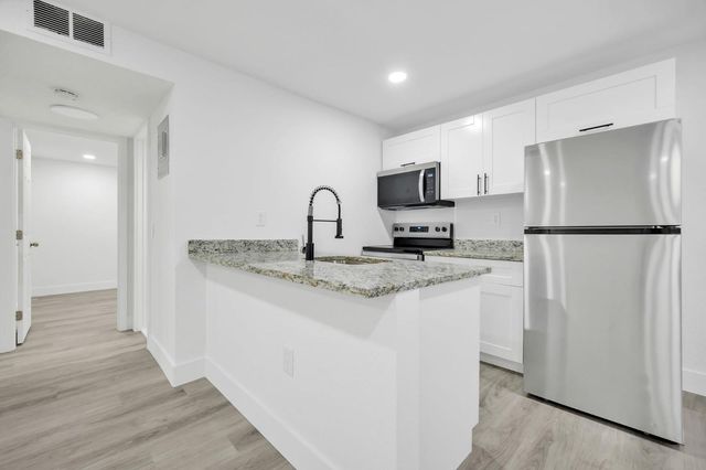 1015 NE 17TH Avenue 104, Fort Lauderdale, FL 33304