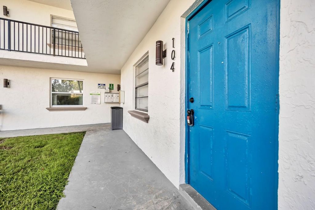 1015 NE 17TH Avenue 104, Fort Lauderdale, FL 33304