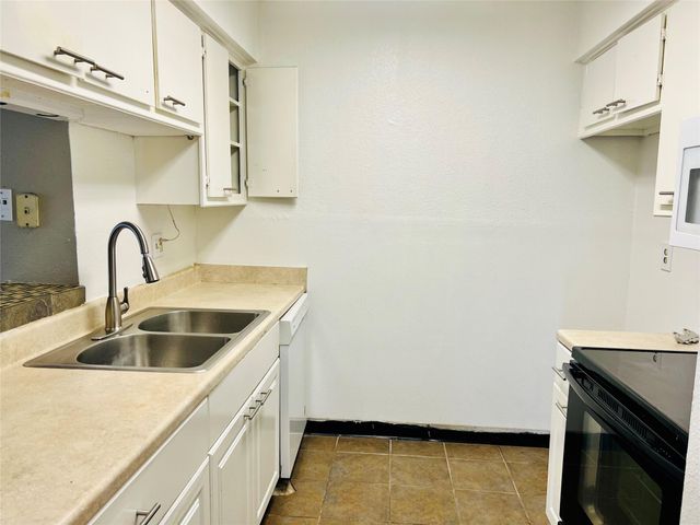 2800 Jeanetta Street 1702, Houston, TX 77063