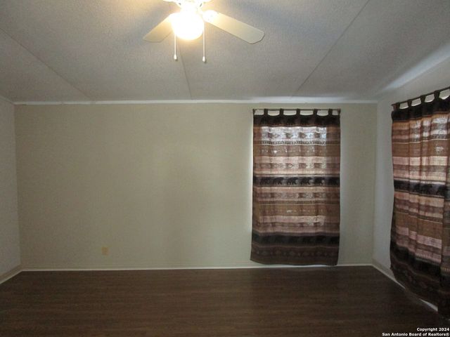 145 COUNTY ROAD 5635, Castroville, TX 78009