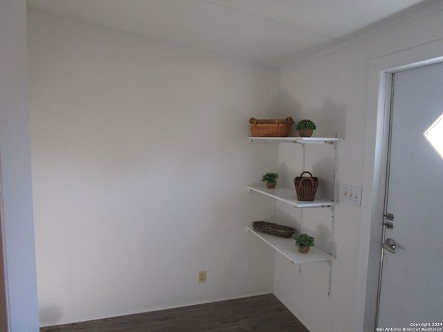 145 COUNTY ROAD 5635, Castroville, TX 78009