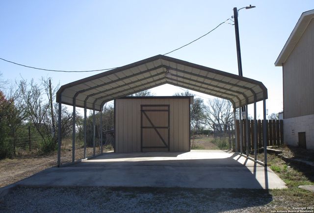 145 COUNTY ROAD 5635, Castroville, TX 78009