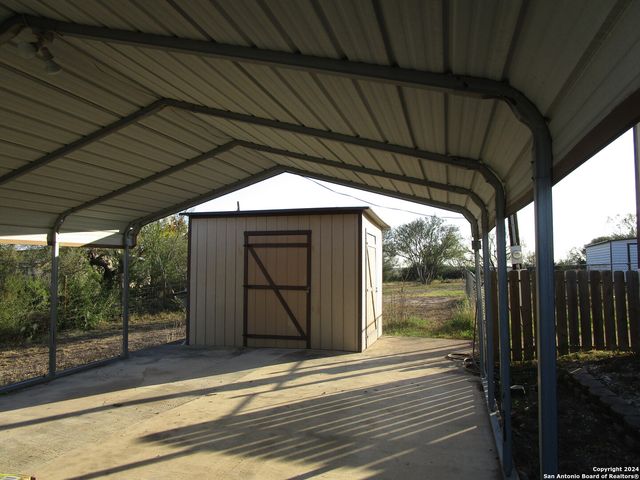 145 COUNTY ROAD 5635, Castroville, TX 78009