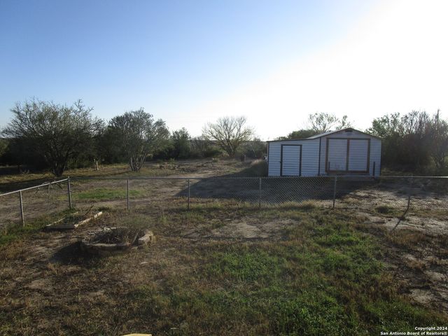 145 COUNTY ROAD 5635, Castroville, TX 78009
