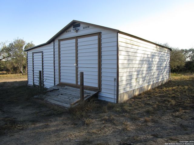 145 COUNTY ROAD 5635, Castroville, TX 78009