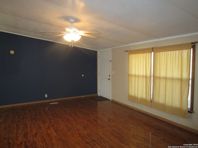 145 COUNTY ROAD 5635, Castroville, TX 78009