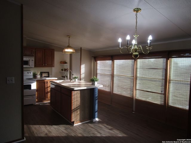 145 COUNTY ROAD 5635, Castroville, TX 78009