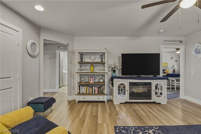 230 Pivot Avenue, North Las Vegas, NV 89031