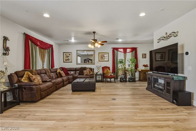 230 Pivot Avenue, North Las Vegas, NV 89031