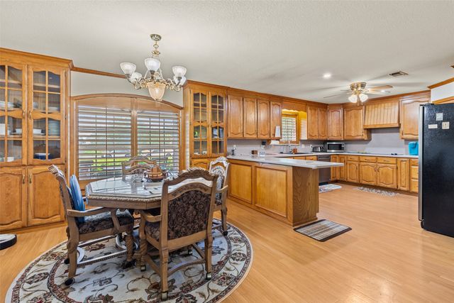 1419 Hinchliffe Road, Mexia, TX 76667