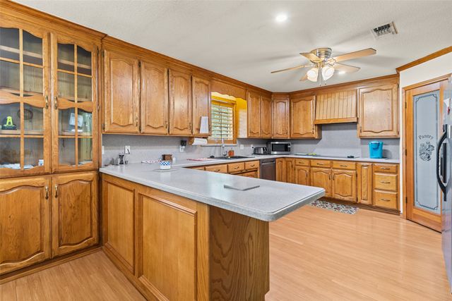 1419 Hinchliffe Road, Mexia, TX 76667