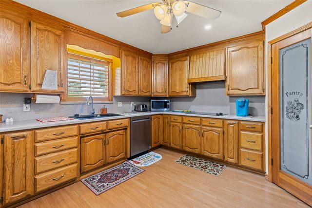 1419 Hinchliffe Road, Mexia, TX 76667
