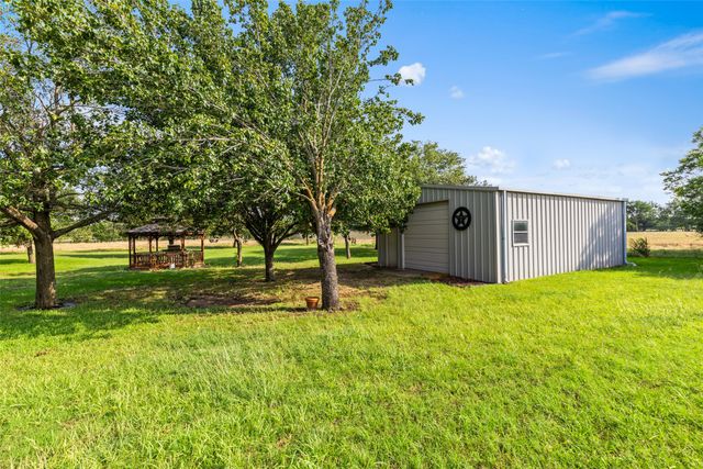1419 Hinchliffe Road, Mexia, TX 76667