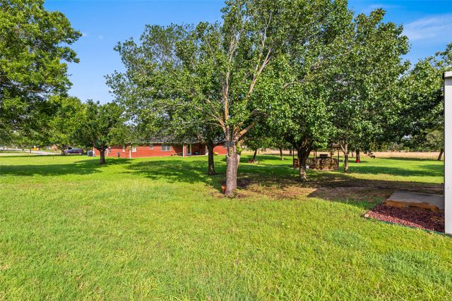1419 Hinchliffe Road, Mexia, TX 76667