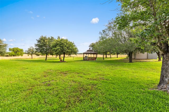 1419 Hinchliffe Road, Mexia, TX 76667