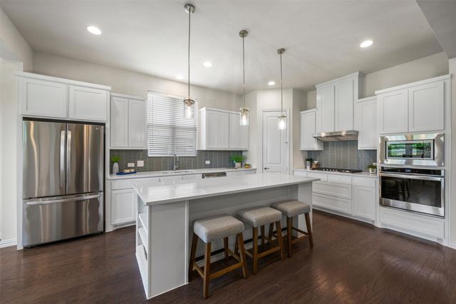 301 Green Valley Drive, Mckinney, TX 75071