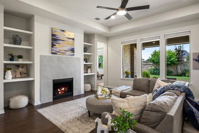 301 Green Valley Drive, Mckinney, TX 75071