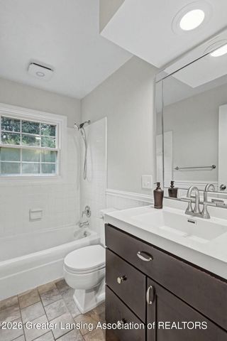 945 Southfield Drive, Williamston, MI 48895