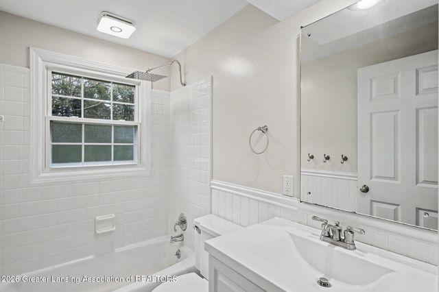 945 Southfield Drive, Williamston, MI 48895